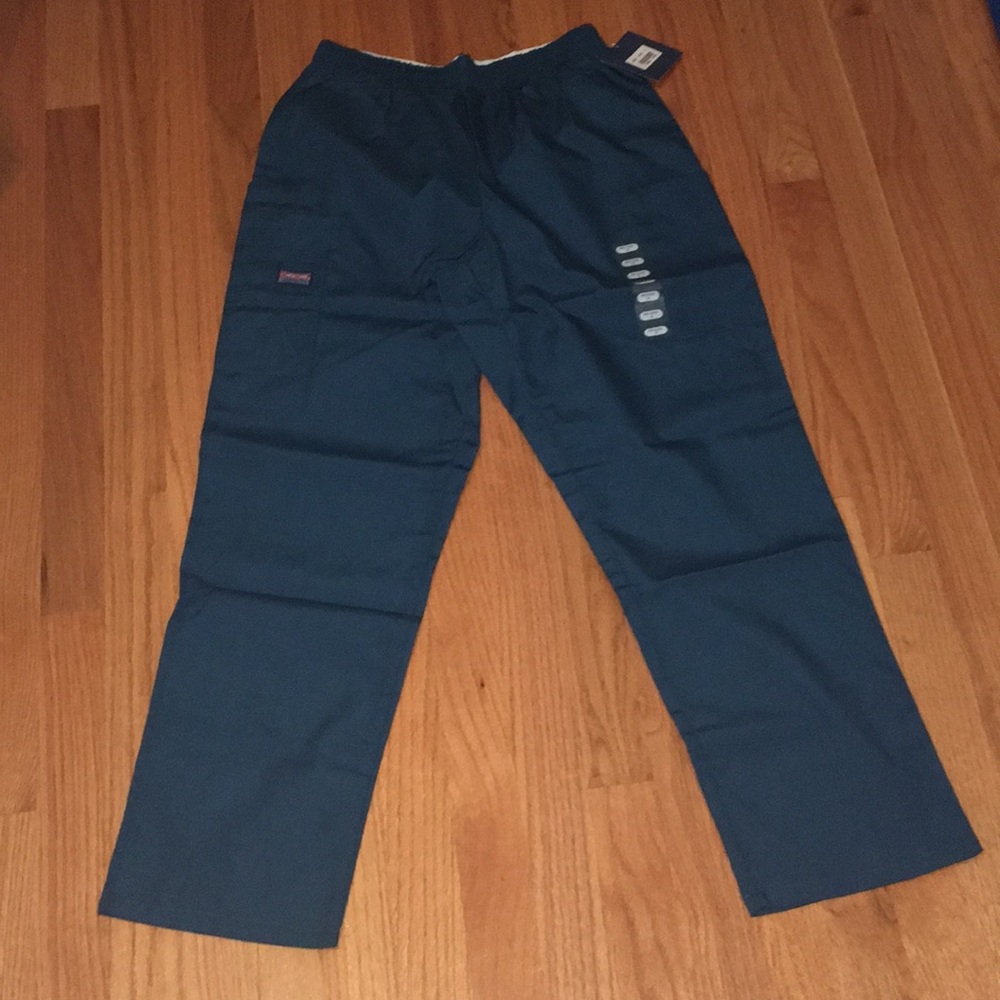 *NWT* Green Scrub Set